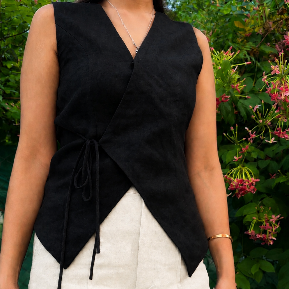women top black pure linen sleeveless